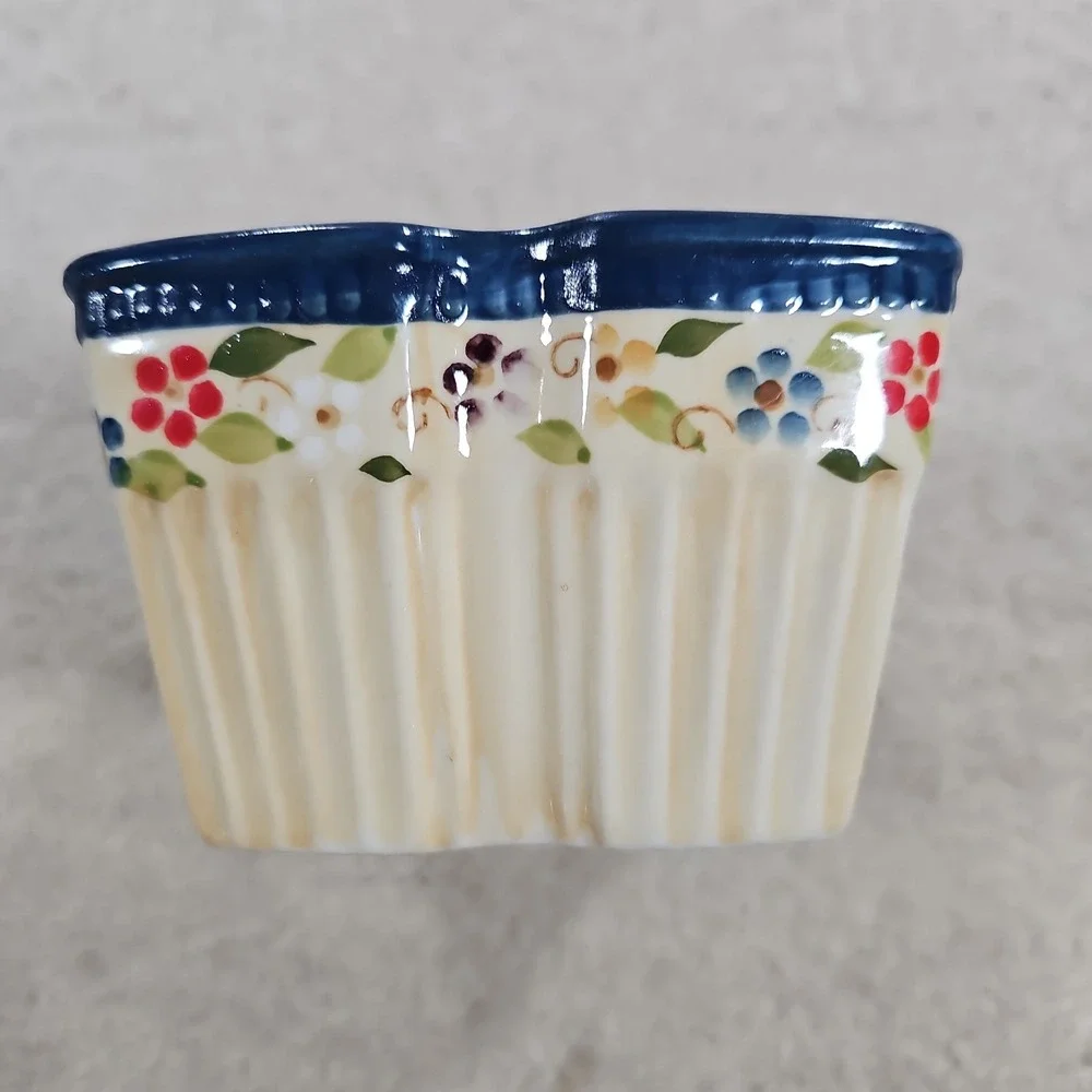 Temptations by Tara Petals 1 Qt Blue Edge Floral Baking Casserole Dish